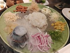 -得意咚瓜·顺德鱼生·冬瓜火锅(深圳首店)