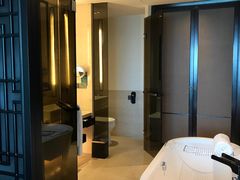 -三亚湾海居铂尔曼度假酒店