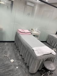 -苗方清颜专业祛痘·皮肤管理