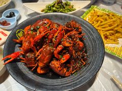 -肥肥虾庄·金牌油焖大虾(首义路店)