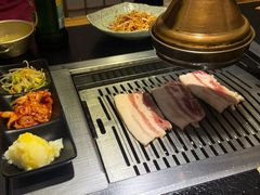 -臻牛烤肉