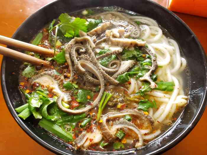 贵州特色羊杂粉-"离家不远的一个店,我却是第一次来,因为我.