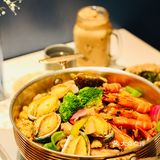 切成每份都是很小的一段，比较方便入口
