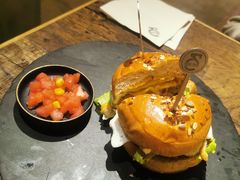 -HIGH FIVE哈福手工汉堡(桂林路店)