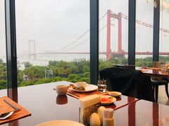 靠窗位-武汉世茂希尔顿酒店·汇·全日餐厅
