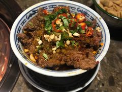 -沪小二炭火蛙锅(淮海中路美食不夜城店)