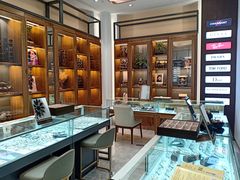 -回瑞眼镜·蔡司·依视路官方授权店(广益路万达店)