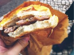 猪扒包-大利来记咖啡室(告利雅施利华街店)