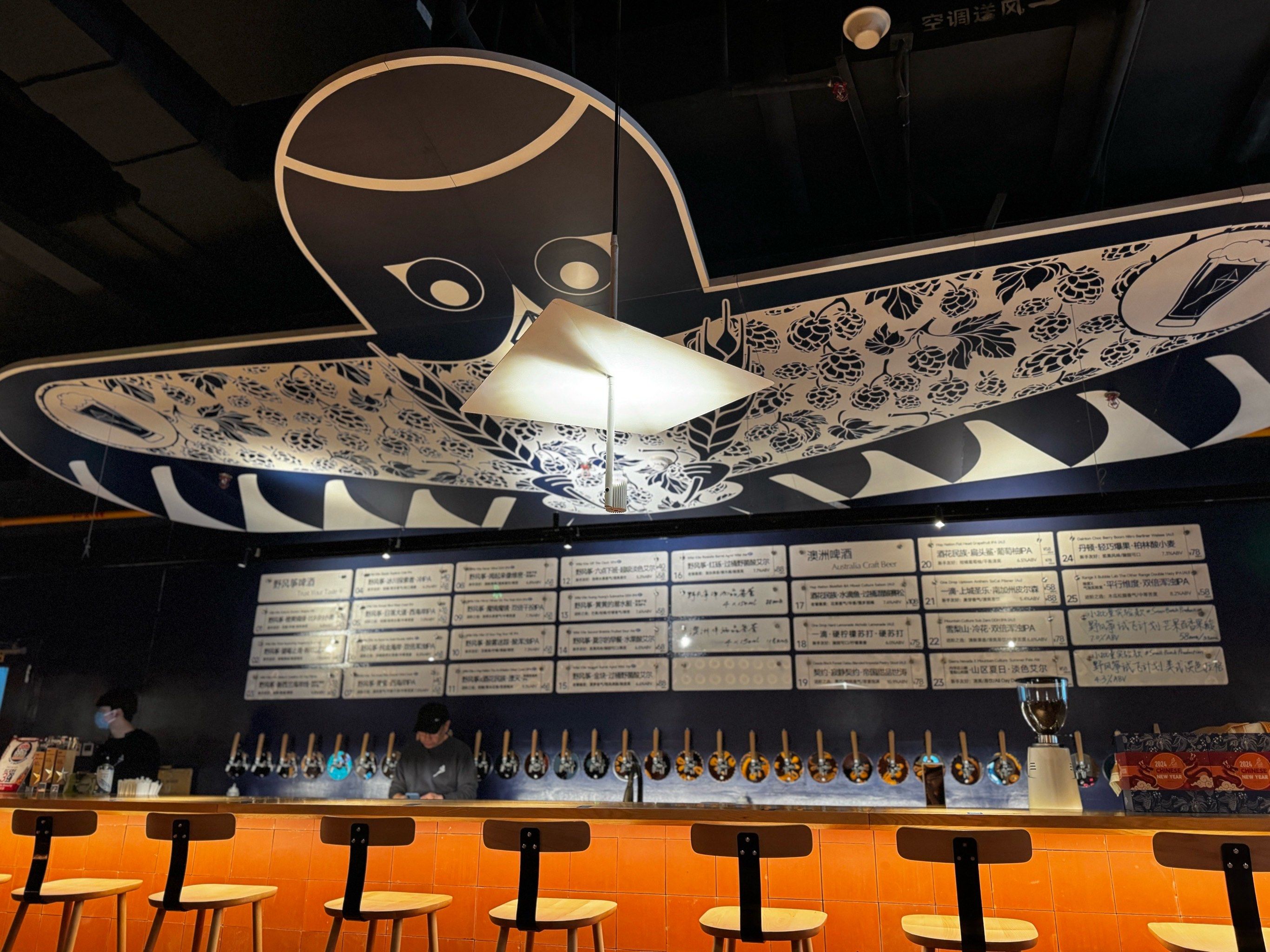 这家北京精酿啤酒bar出品的餐也一样抗打