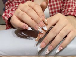 -艾珂·美甲美睫