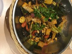 -拿渡麻辣香锅(世茂广场·工三店)