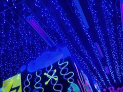-爱蹦iBOON蹦床运动馆(江汉店)
