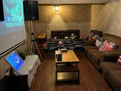 -玩坞轰趴馆·户外团建聚会主题生日派对馆(世豪广场店)