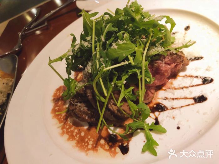 Isola del Nord意大利餐厅(钟楼店)意式烤牛里脊配芝麻草图片