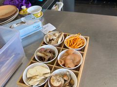 -菌自由丨野生菌火锅特色庭院餐厅(丽江古城店)