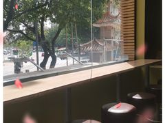 -麦当劳(龙洞店)