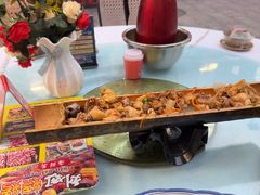 -刘姐啤酒鱼民族演艺餐厅(西街总店)