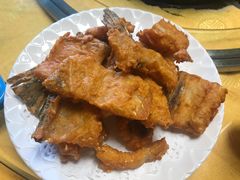 煎鱼骨-权哥美食农庄