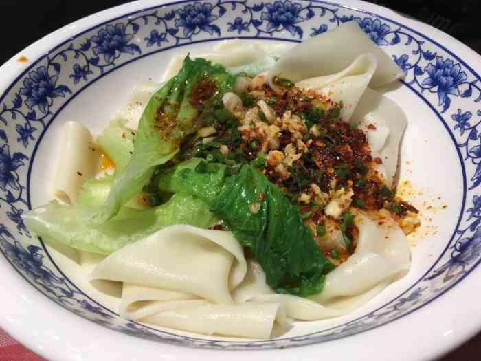 老西安·西北菜手工面(鼎盛店)-"这里的饼非常脆口,很香很脆,是微辣型