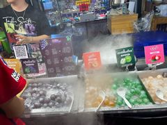 -席娜卡琳火车铁道夜市