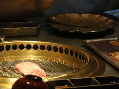 -铭牛烧肉·和牛海鲜自助(高新月牙湖店)