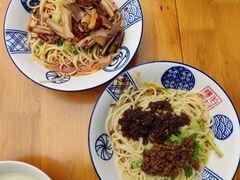-杨伯英传统杂酱面