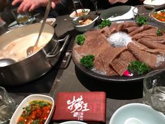 -捞王锅物料理(上海世茂广场店)