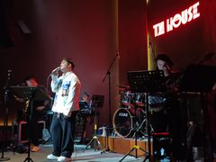 -TZ House音乐现场(来福士中心店)