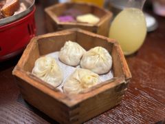 蟹黄包-古都历食南京菜·烤鸭·鸭血粉丝·汤包(南京博物院店)