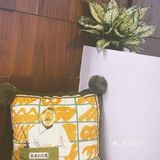 出来绕了几圈，搜了附近的咖啡馆。最近就是有瘾