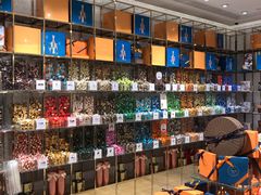 -VENCHI 闻绮(北京国贸商城店)