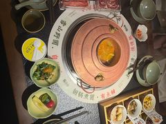 -菌自由丨野生菌火锅特色庭院餐厅(丽江古城店)