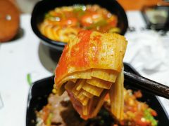 -独食火锅·半米屋台(直营总店)