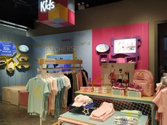 -SKECHERS 斯凯奇(上海国际时尚中心店)