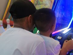 -爱玩嘉年华(龙湖曲江天街店)