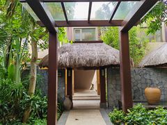 -三亚湾海居铂尔曼度假酒店