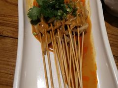 -花馬肆.云南过桥米线(汉神购物广场现场熬汤店)