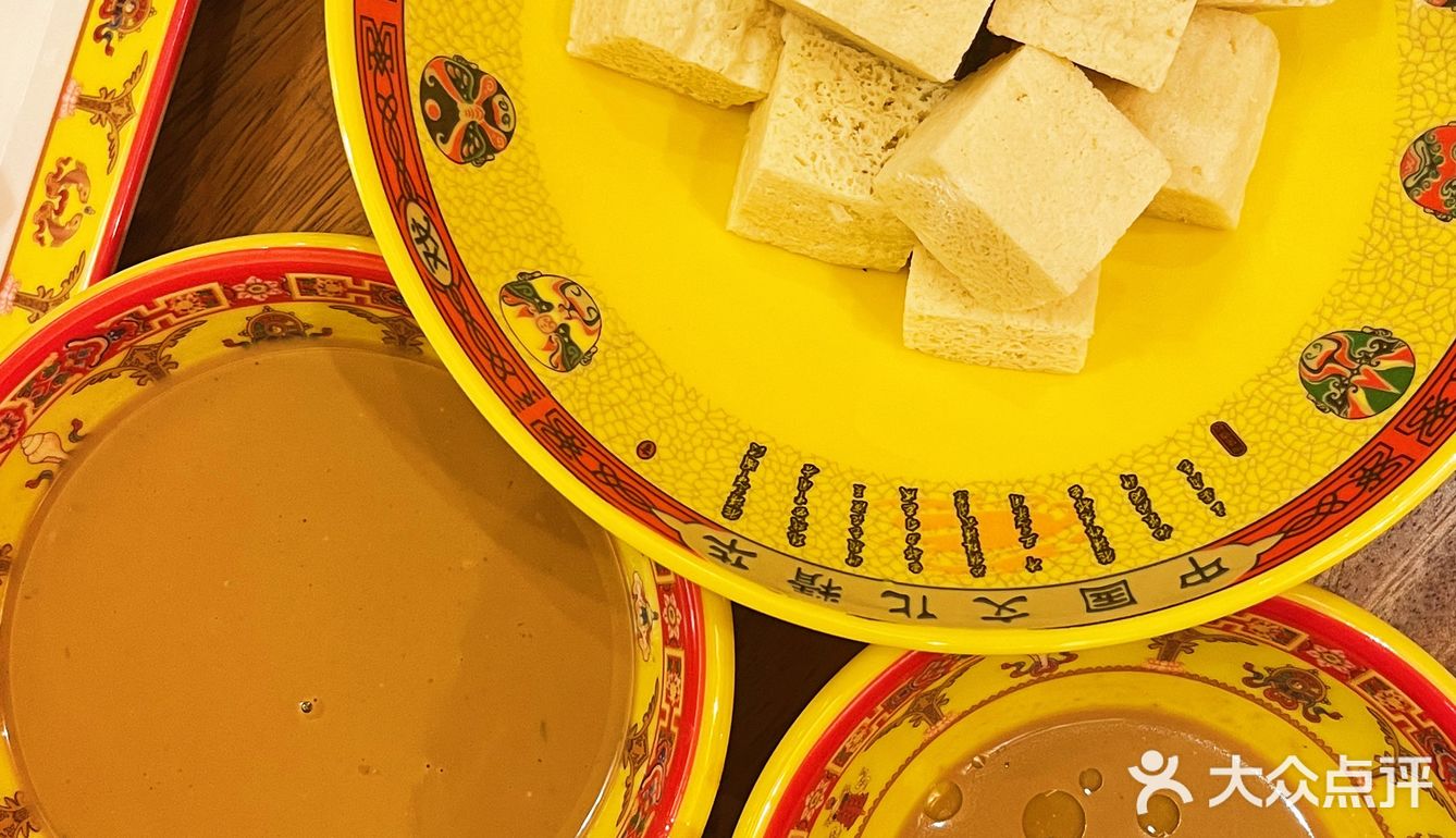 👈左滑穿越到北京宫殿涮正宗老北京铜火锅