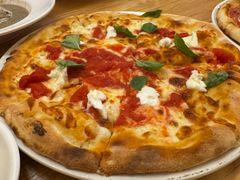 -城市大道红炉披萨烘焙坊