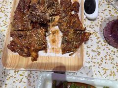-小董哥烤串·爆汁大油边(故宫店)