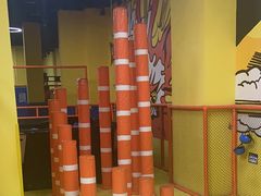 -爱蹦iBOON蹦床运动馆(江汉店)