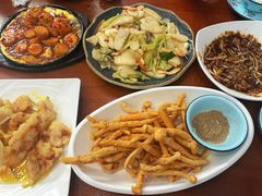 -东北风味思缘食府(对湖路店)