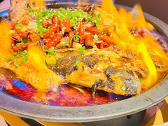 女王味&nbsp;清江鱼-鸣记脆皮烤鱼·海鲜烤鱼(三八广场店)