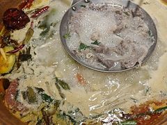 -洱火云南酸菜牛肉火锅(石景山当代商城店)