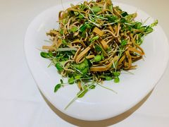 香椿苗拌豆皮-金春禧(世茂国际广场店)