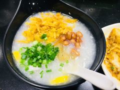 金牌荔湾艇仔粥-华辉拉肠(小北路店)
