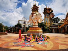 -七彩云南欢乐世界