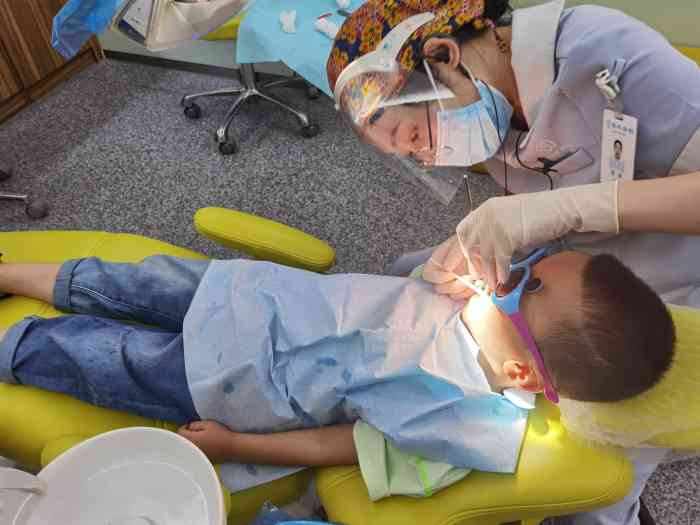 禾木齿科(渝中店)-"【项目】拔牙带小朋友去拔乳牙,本来想去.