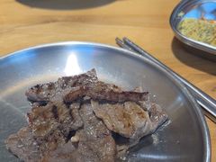 -汉城烤肉·黑金冠(华山路店)