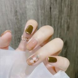 -悦指间美甲美睫
